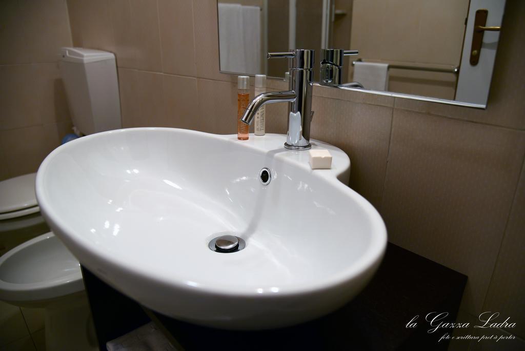 Hotel Ristorante Taverna Verde Piverone Room photo